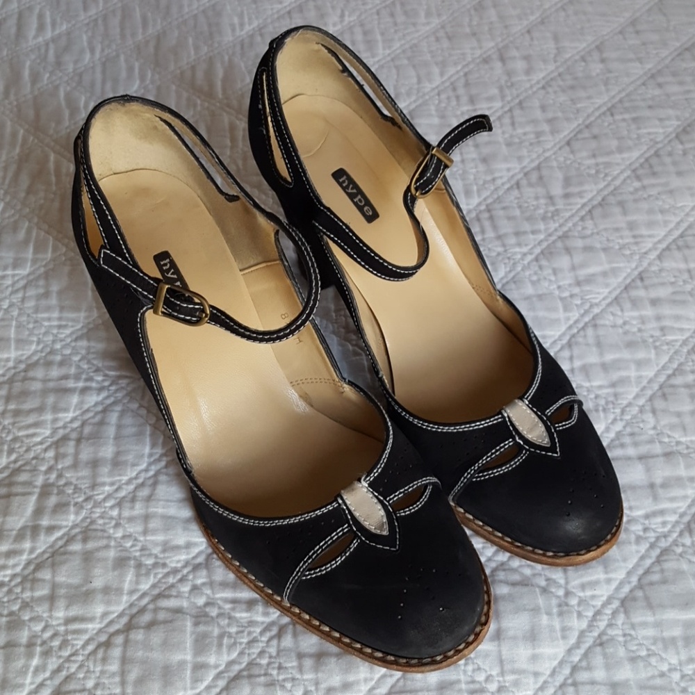Hype ankle strap pumps